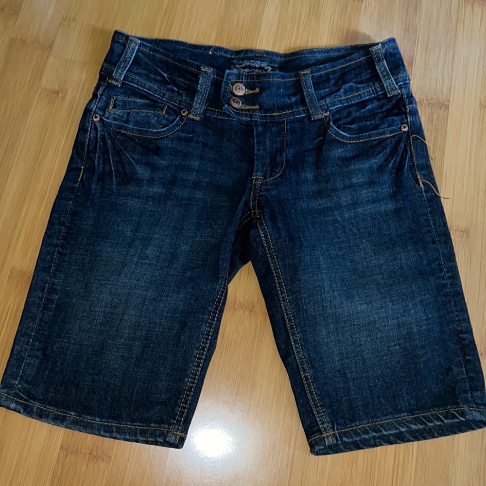 Seven Jean shorts size 26